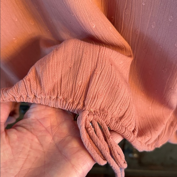 O'Neill Peach Blouse with V-Neck - Picture 4 of 5